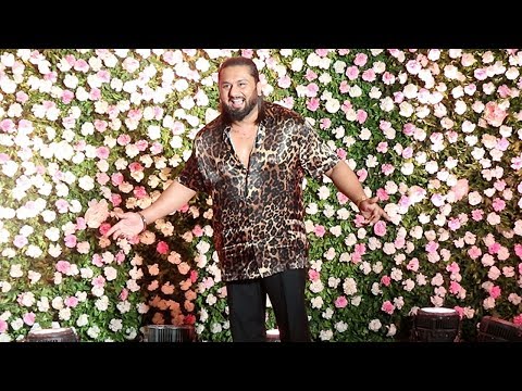 Yo Yo Honey Singh's GRAND ENTRY At Kapil Sharma's WEDDING Reception Party In Mumbai