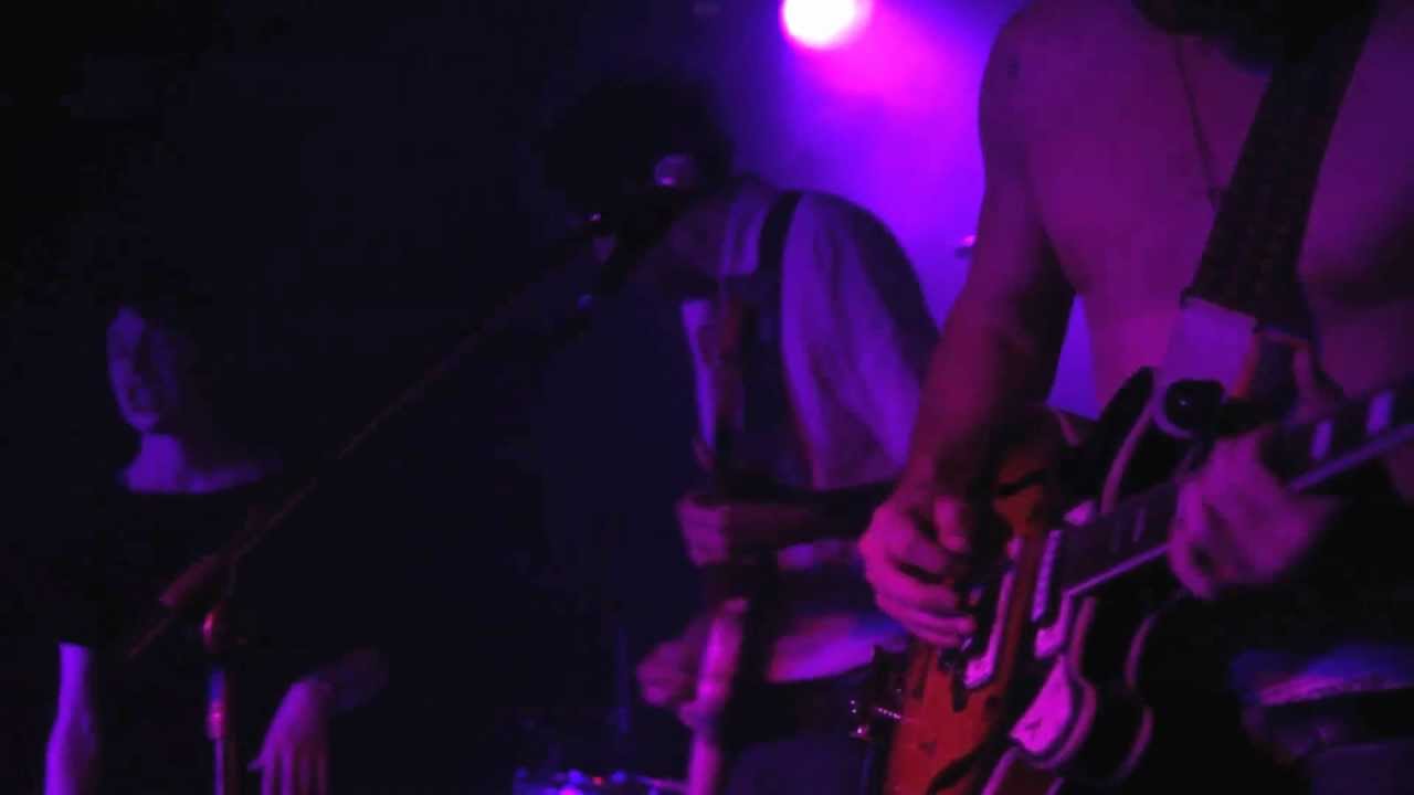 Pond - Moths Wings (Live) @ The Corner Hotel
