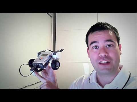 วีดีโอ: คุณตั้งโปรแกรมเซ็นเซอร์วัดแสงใน RobotC อย่างไร?