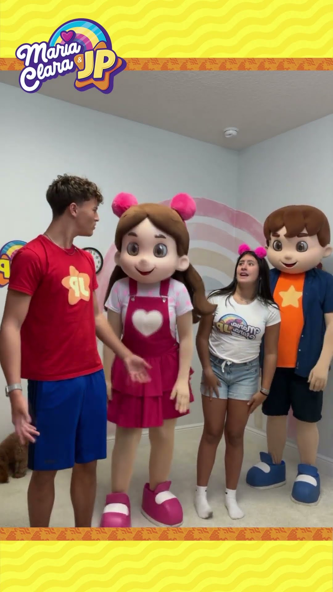 Maria Clara e JP na dancinha da minhoca