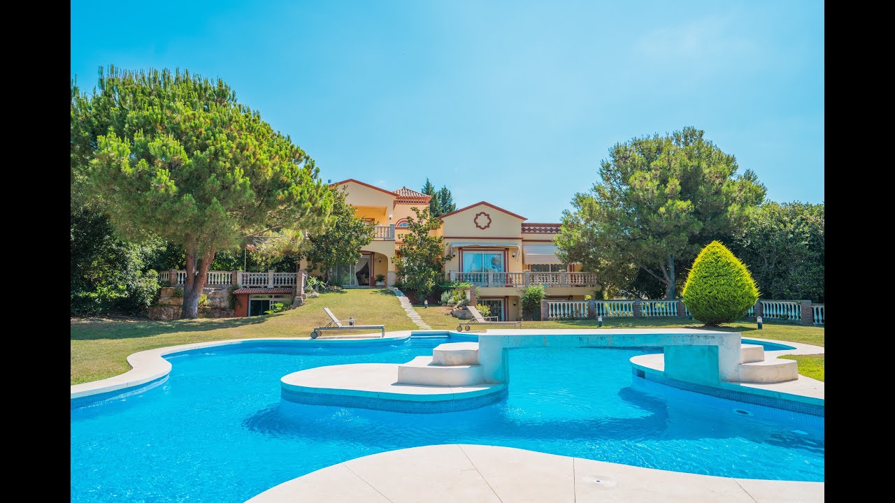Family Villa For Sale in Sierra Blanca, Marbella Golden Mile, Spain | Drumelia