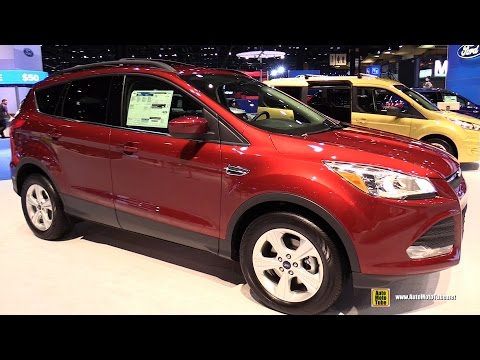2015 Ford Escape SE - Exterior and Interior Walkaround - 2015 Chicago Auto Show