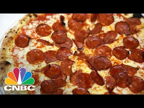Silicon Valley Start-Up 'Zume' Makes Pizza Economical With Robots | The Pulse | CNBC