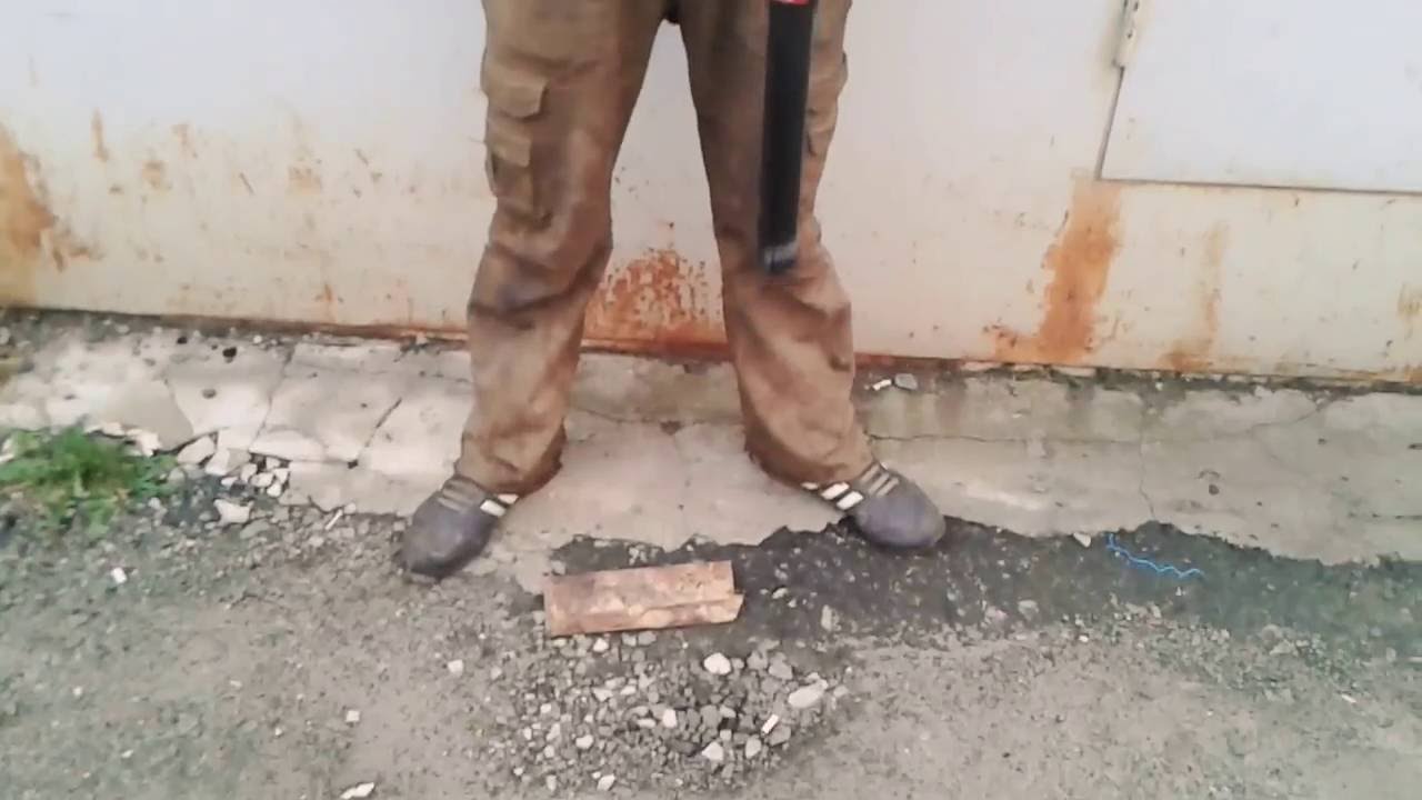 Как прокачать газомаслянный амортизатор перед установкой на авто - YouTube