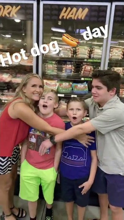 Hot dog 🌭 DAY with the HobbyFamily