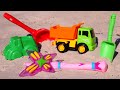 Игры в песочнице для самых маленьких — Лепим фигурки из песка: машинка, самолетик, собачка