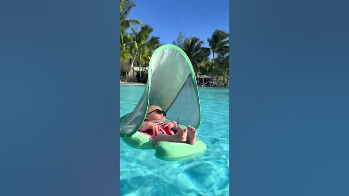 No stress. Just vibes. 😎🌴 #baby #foryou #summer #heccei #swimming #cute #mambobaby #babyfloat