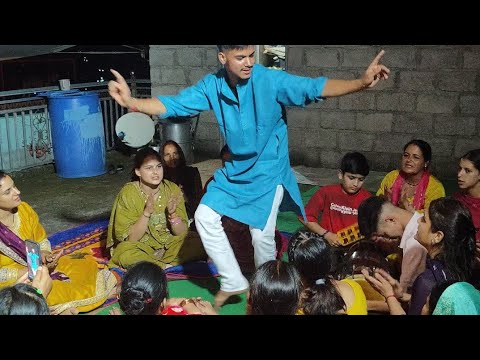 बांके बिहारी भजन पर इस लड़के का सुंदर डांस