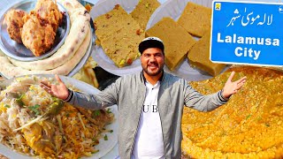 5 Foods You Must Eat If You Visit LalaMusa || Famous Street Foods In LalaMusa || Mian Vlogs