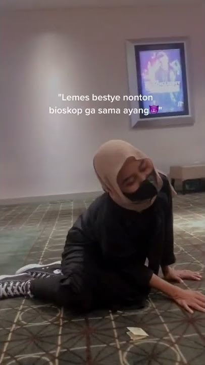 Status wa lucu: Ketika nonton bioskop gak sama ayang