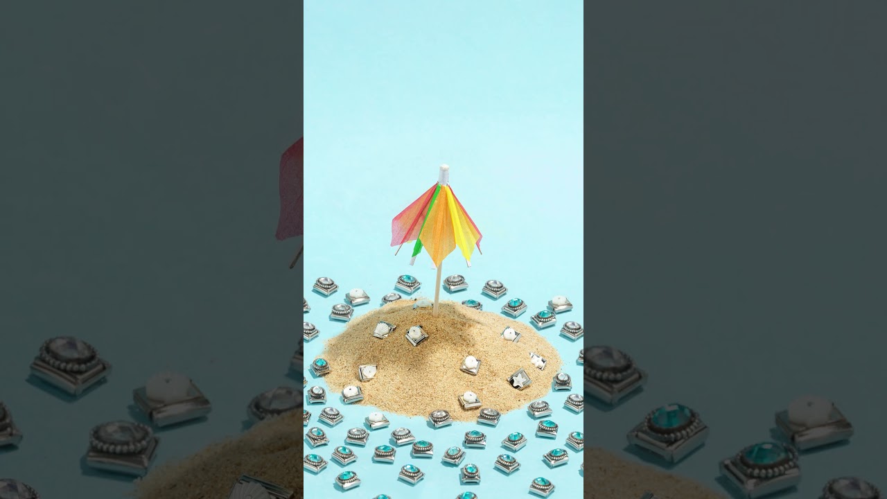 🦀🐚 Take a dip with charm