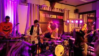 The Silicone Taxis @The Wyggy screenshot 2