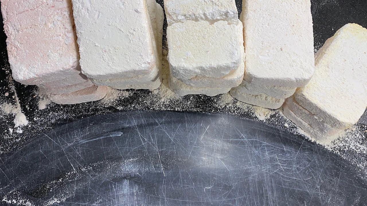 GRITTY AND SOFT REFORMED GYMCHALK ~ ASMR ~ ODDLY SATISFYING ~ ANXIETY RELIEF