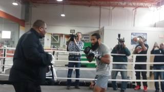 Lamont Peterson Sick Mitt Work Speed and Power!!! EsNews Boxing