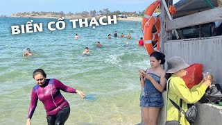 Biển Cổ Thạch Hút Khách Du Lịch Đến Tham Quan | Phật Tử Đến Viếng Chùa Cuối Tuần | Tỏn Nhỏ TV