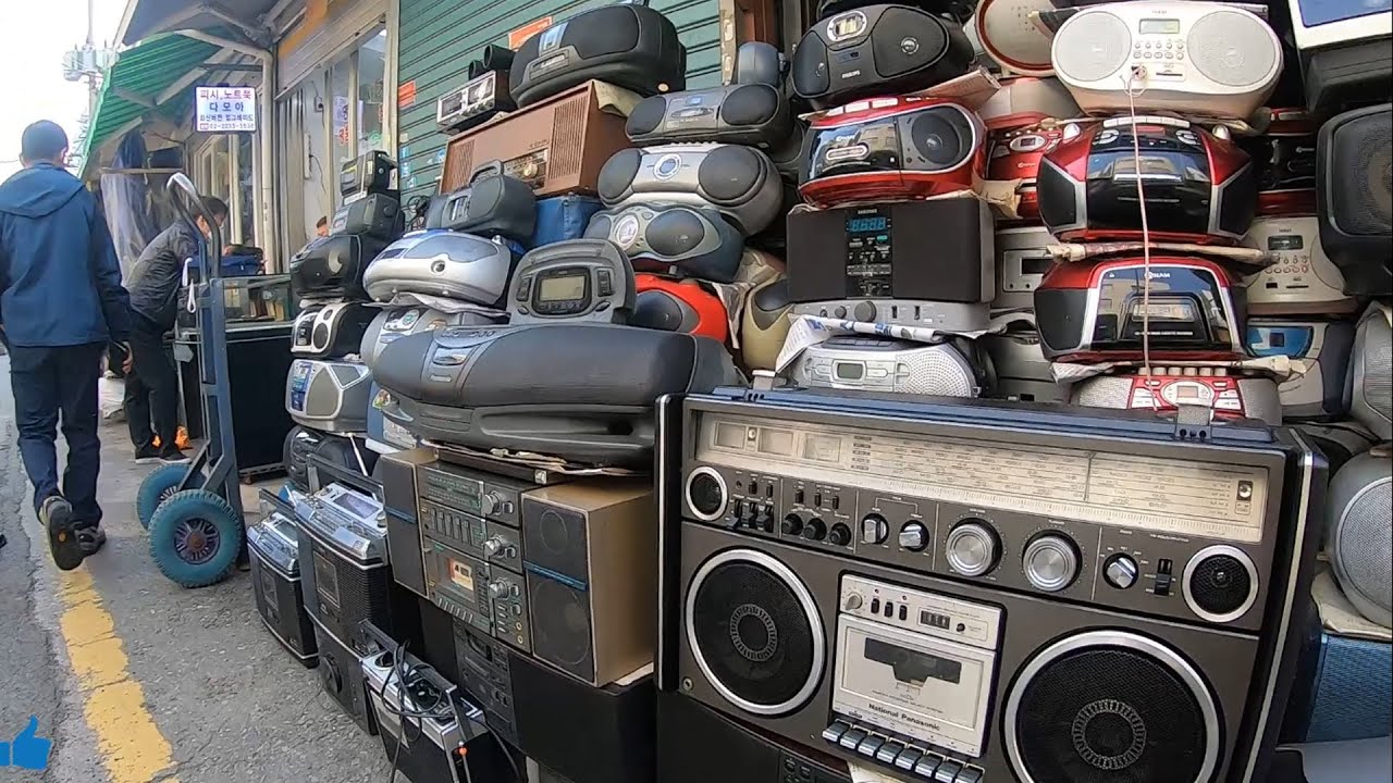 The BIGGEST Vintage Audio ELECTRONICS Market in the world? South Korea - Seoul
