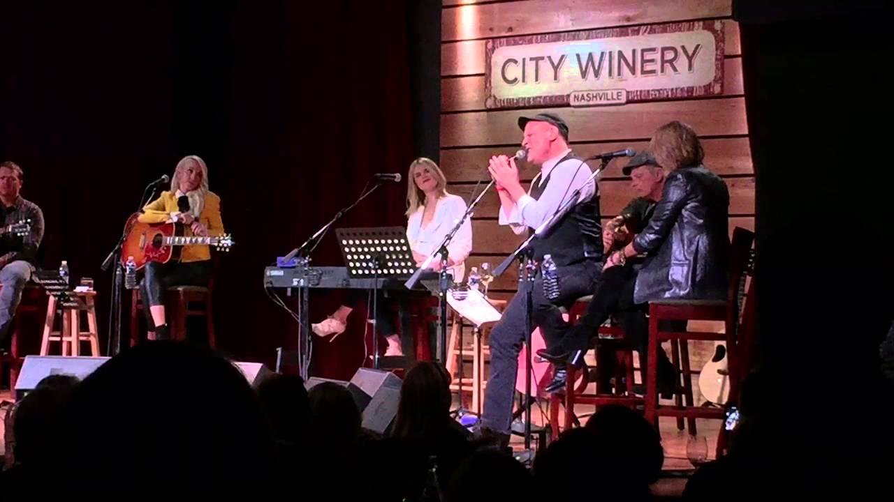 Video Miranda Lambert sings of 'Scars,' announces new 'Keeper of the