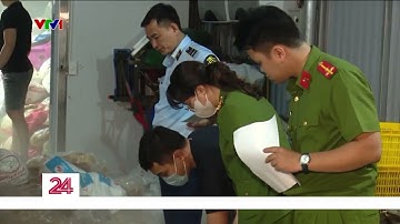 Phát hiện 10 tấn nội tạng động vật mốc xanh, hôi thối chờ lên bàn ăn ở Hà Nội | VTV24