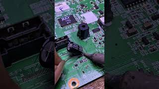 replace SMD capacitors with regular capacitors #elco #componentes #tips #electronics #tv #electronic