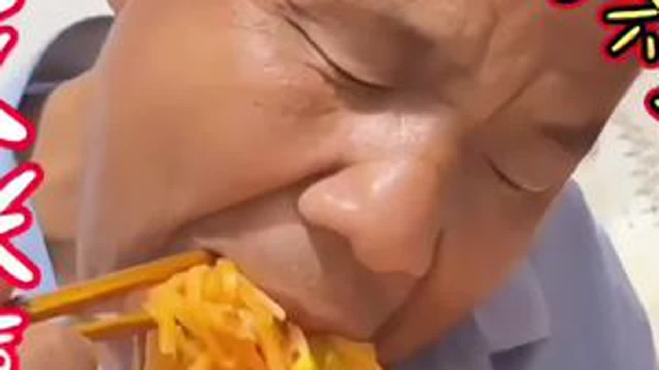 #上热门 老娘和女儿都不同意我出去。这是我唯一的爱好，谁都阻止不了。我虽然是一个盲人，但是我不能做一个负能量的人。#记录真实生活 #真实事件 #原创作品