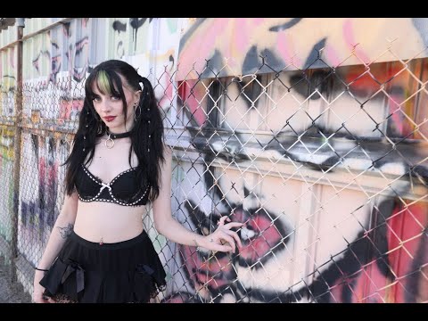 Kitty Cam exclusive interview at Planetary Studios Fan Expo - YouTube