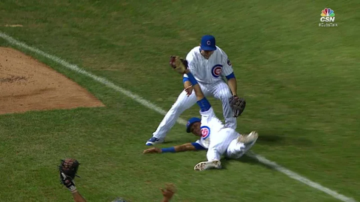 PIT@CHC: Russell makes ridiculous run-saving catch