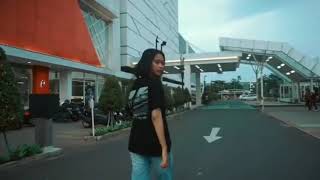 kita berada diantara benar atau salah