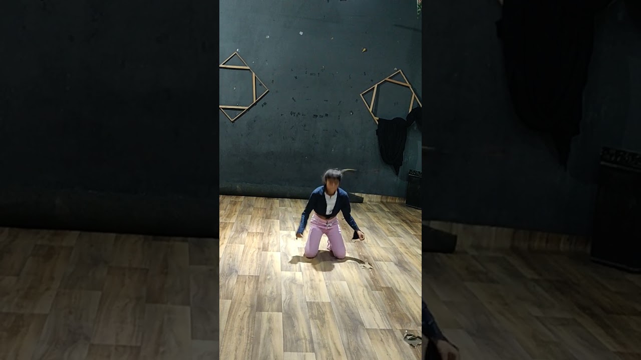 Dil cheez tujhe dedi | Different choreography | 