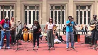 Playing For Change - La banda que es furor en internet tocó en las calles de Buenos Aires