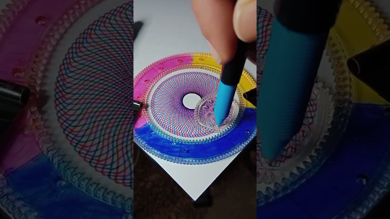 The Unexpected Beauty of Spirograph: A Timelapse