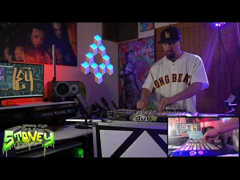 Lee __Scratch__ Perry x Bob Riddim feat. Xana Romeo - Police & Thieves | Stoney LIVE Dub