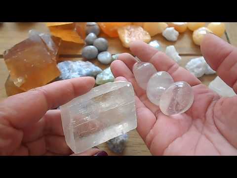 Vidéo: Différence Entre La Calcite Et Le Quartz