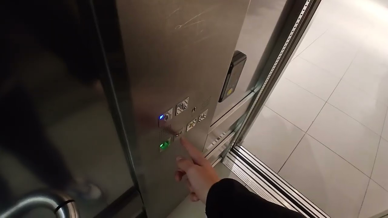 Magnifique ascenseur thyssenkrupp marseille france 