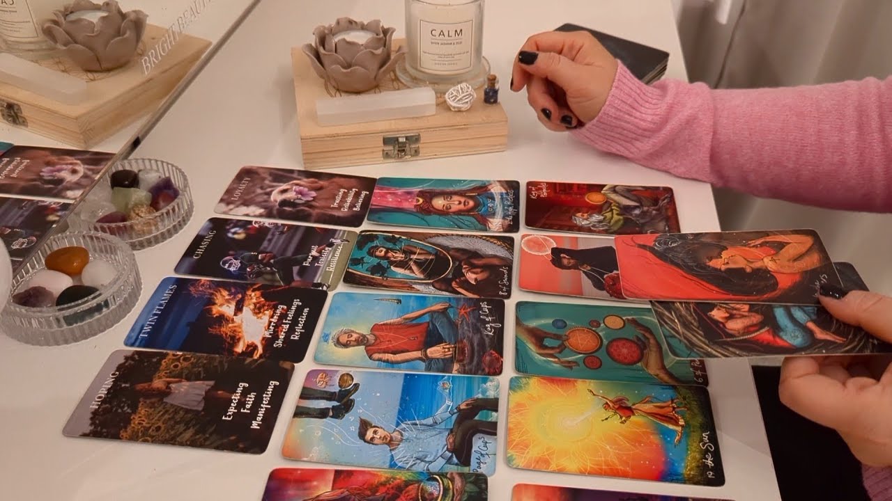 Släpper motståndet man haft kring tecken man fått om dig. Litar på, och ger sig hän sin intuition✨🔮