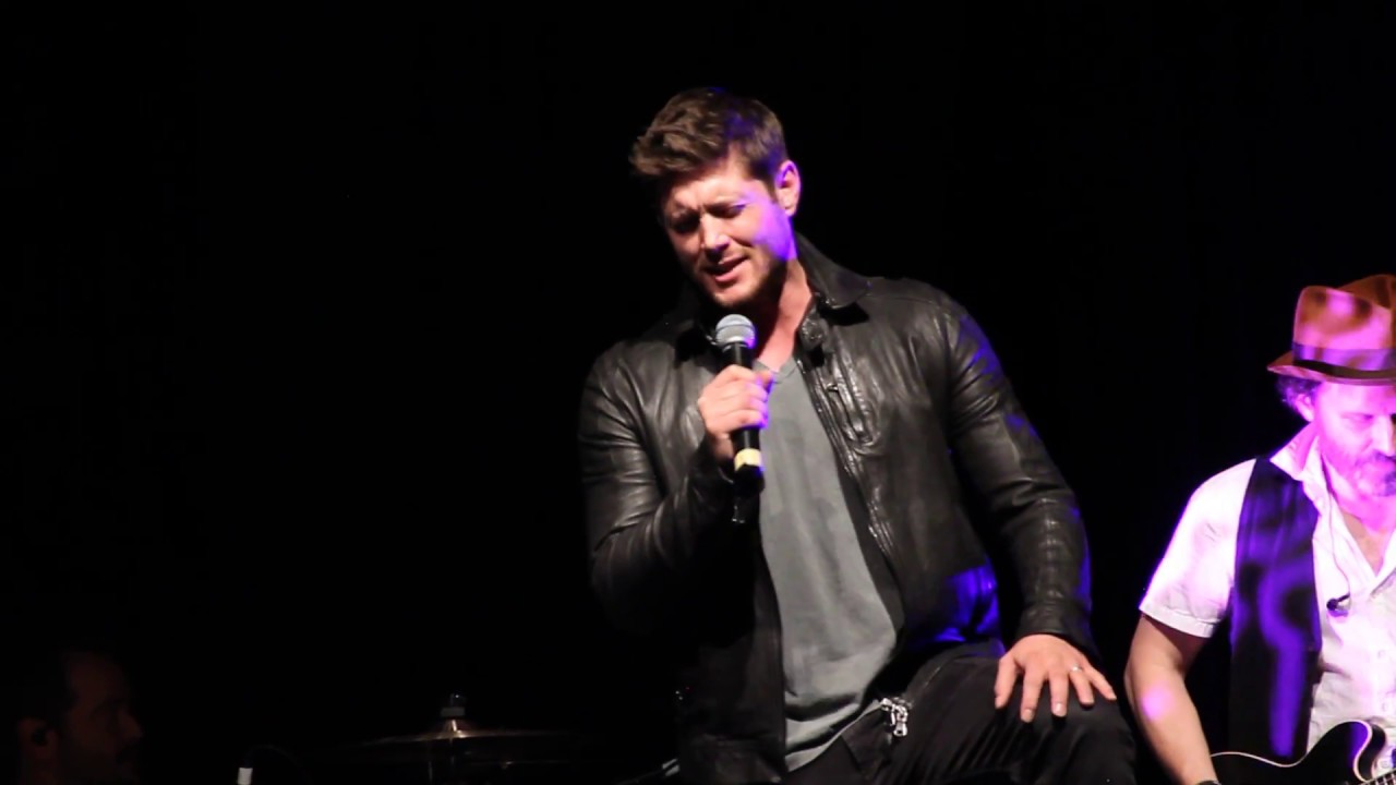 Jensen Ackles Vegas Con 2017 - Singing 