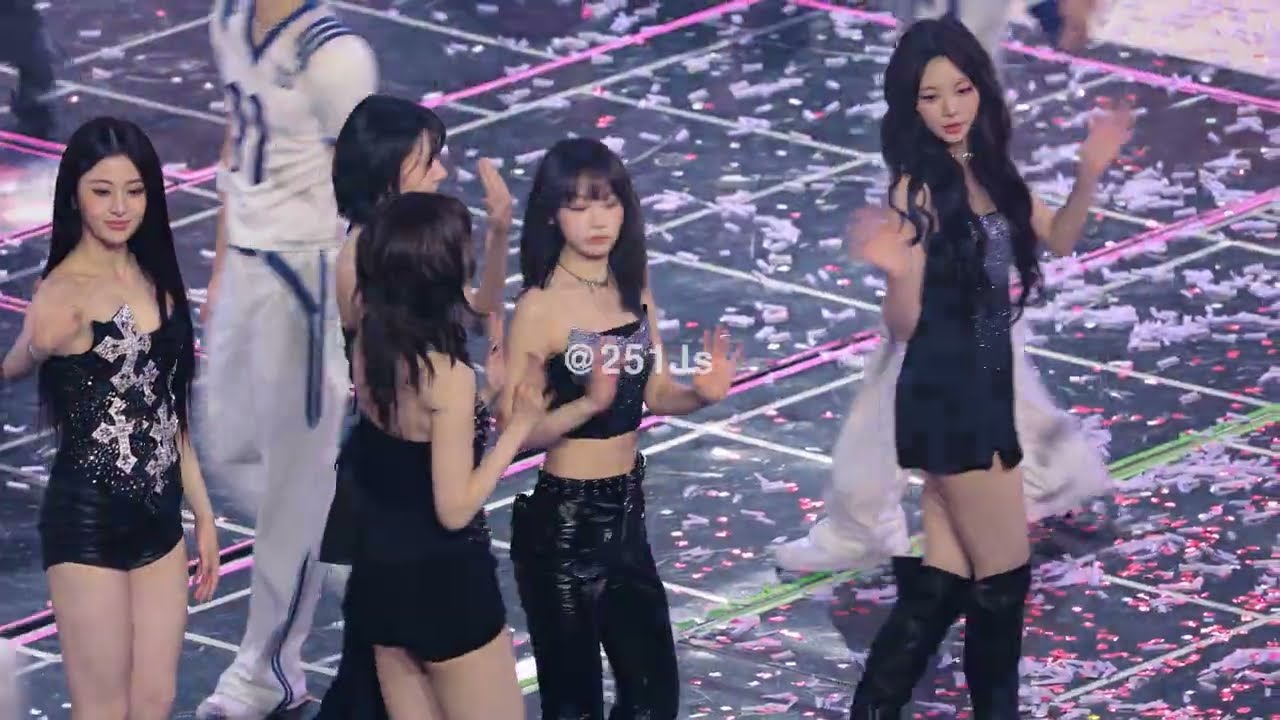 251225 SBS가요대전 엔딩 르세라핌 채원