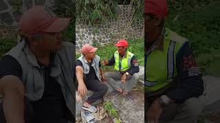 Download Lagu Colonos Minta Dicariin Kerja, Pergi Pagi Pulang Kaya Raya #humortiktok #komedisunda #bodorsunda MP3 Download Lagu Colonos Minta Dicariin Kerja, Pergi Pagi Pulang Kaya Raya #humortiktok #komedisunda #bodorsunda MP3