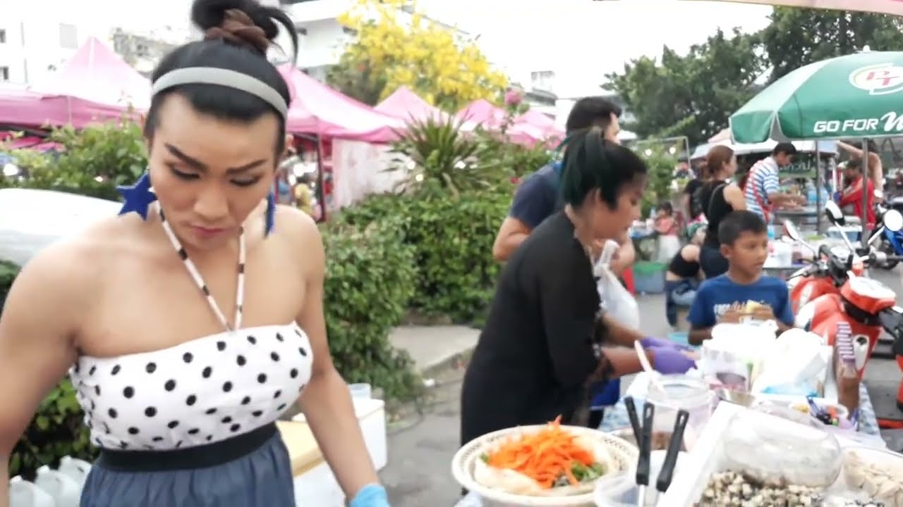 ร้านแรกในอดีต ร้านป้ากบยำปลาจวบ หน้าอำเภอเมืองประจวบ Pakob Yum Spicy Seafood Salad Thailand 