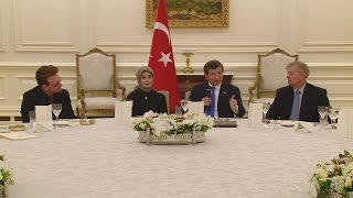 Başbakan Ahmet Davutoğlu, U2 Solisti Bono Ve Abdli Kongre Üyelerini Kabul Etti.