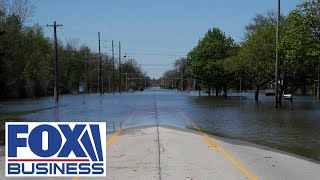 Catastrophic flooding forces thousands from their homes in Michigan
