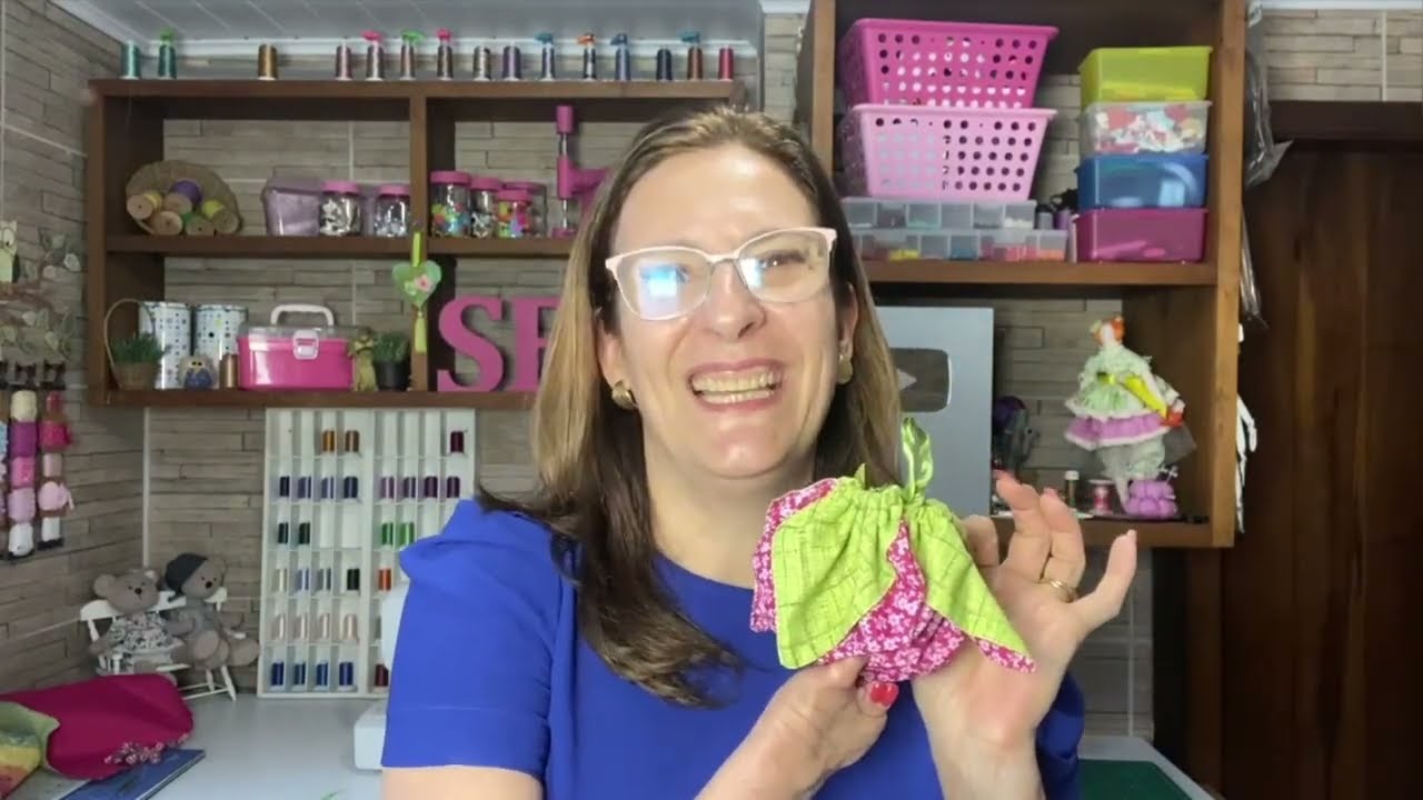 Apenas dois quadrados - Presente fácil de fazer e barato - Dica para iniciantes na costura #facil