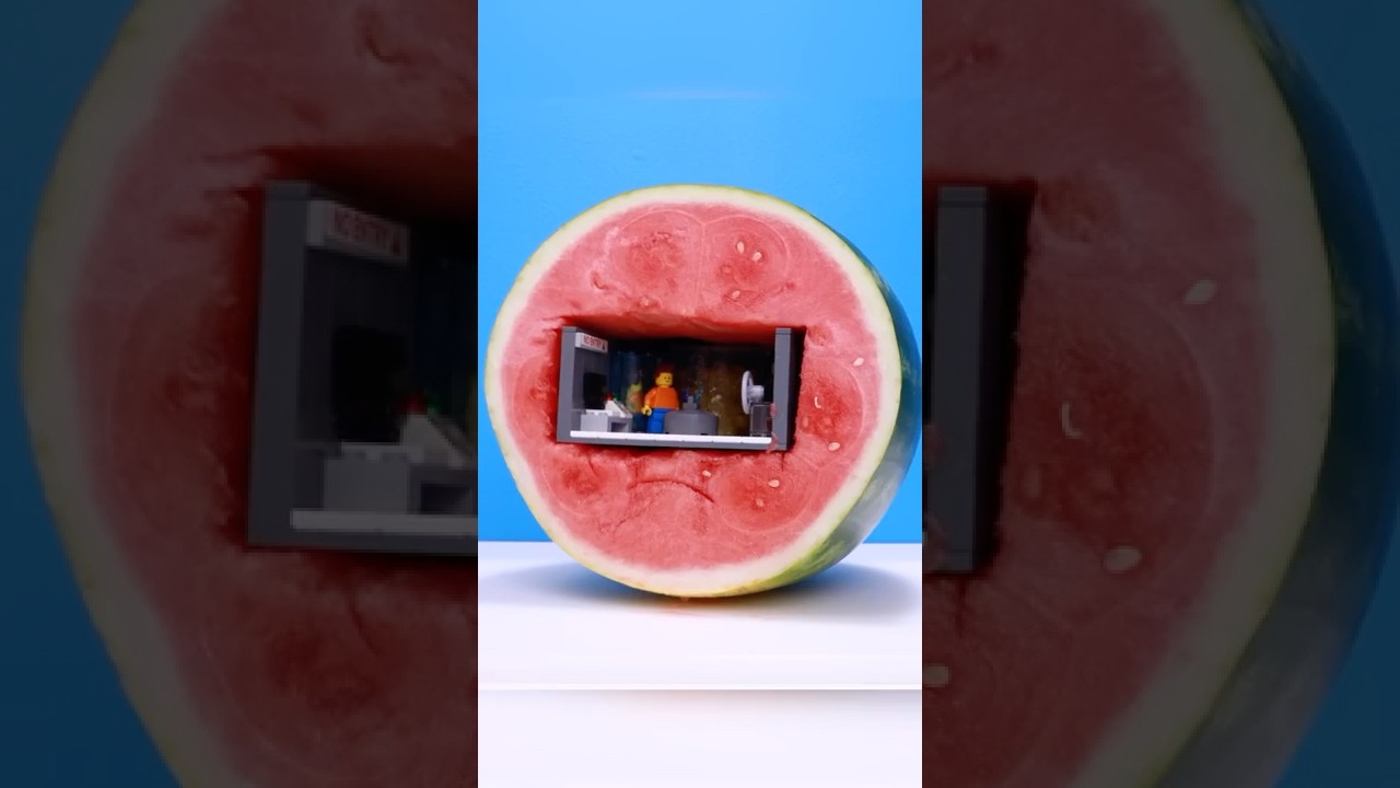 СЕКРЕТНАЯ LEGO Арбузная база? 🍉