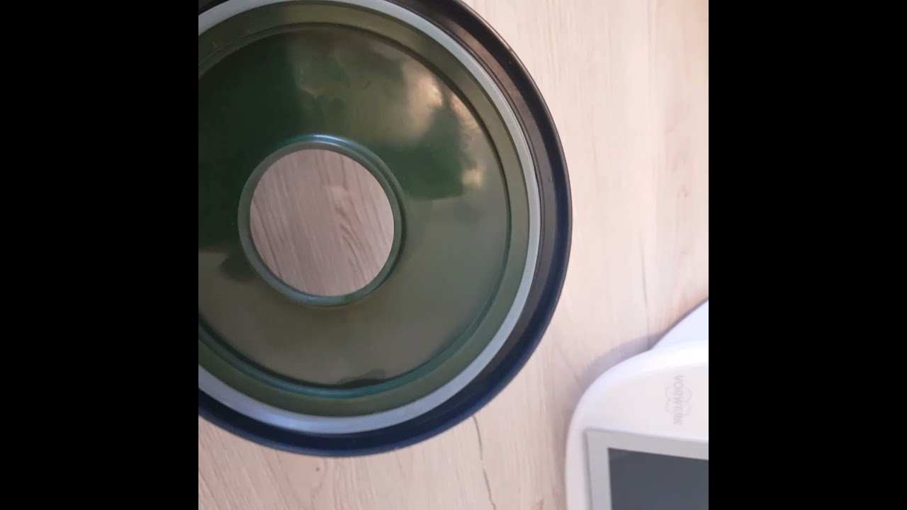 Petite astuce magique!!!👍👍comment nettoyer le couvercle du Thermomix ou mr cuisine qui a déteint👌👏👏