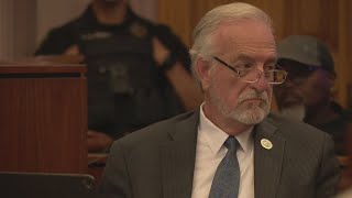 Stockton debates contract extension for city leader