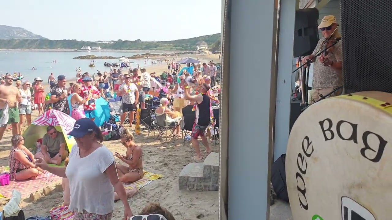 Wee Bag Band,  Zorba on the Beach at Ty Coch, Morfa Nefyn
