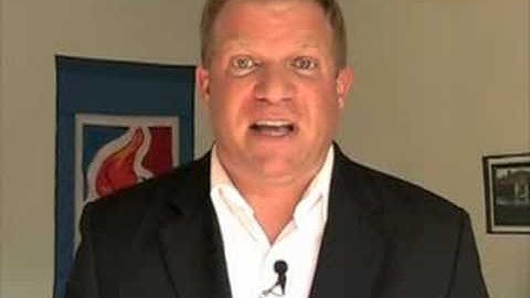 Public Speaking Tips: How to Use a Microphone