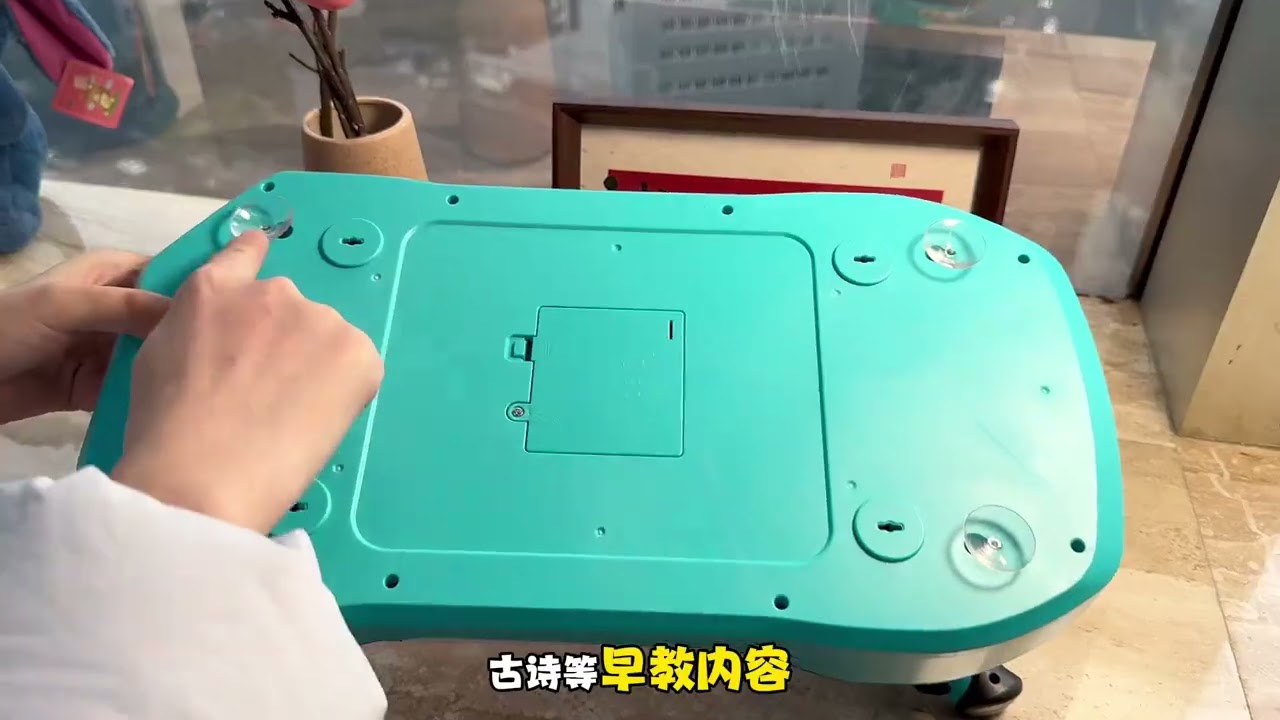 Oh my goodness This set of racing game toys that can simulate real driving my son was so a