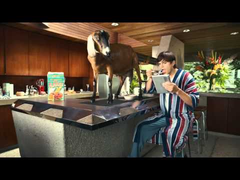 Ashton Kutcher Lenovo Yoga Notebook Reklam Filmi 3