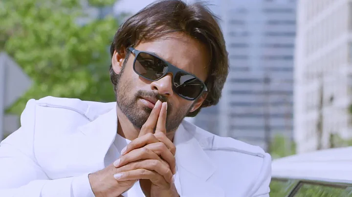 Subramanyam For Sale Scenes - Sai Dharam Tej Entrance Scene - Pawan Kalyan Style - Harish Shankar