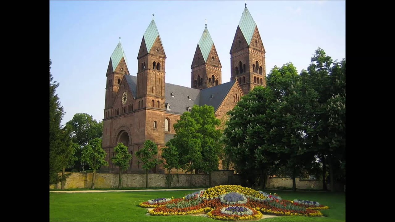 Simon Bailey as Gurnemanz: Parsifal - Act 1, ´Oh, wunden-wundervoller heiliger Speer!´